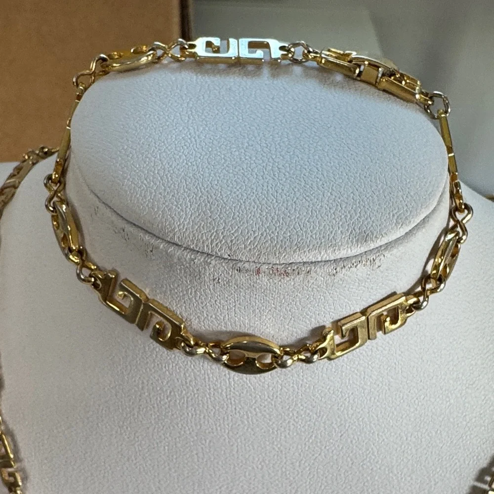 Givenchy VintageGold Necklace and Bracelet Set